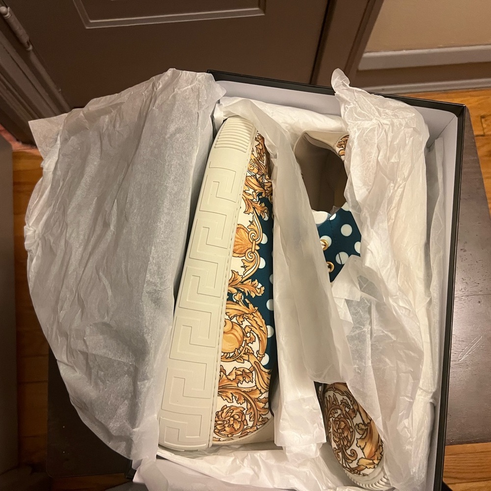 Authentic Versace sneakers brand new size 12